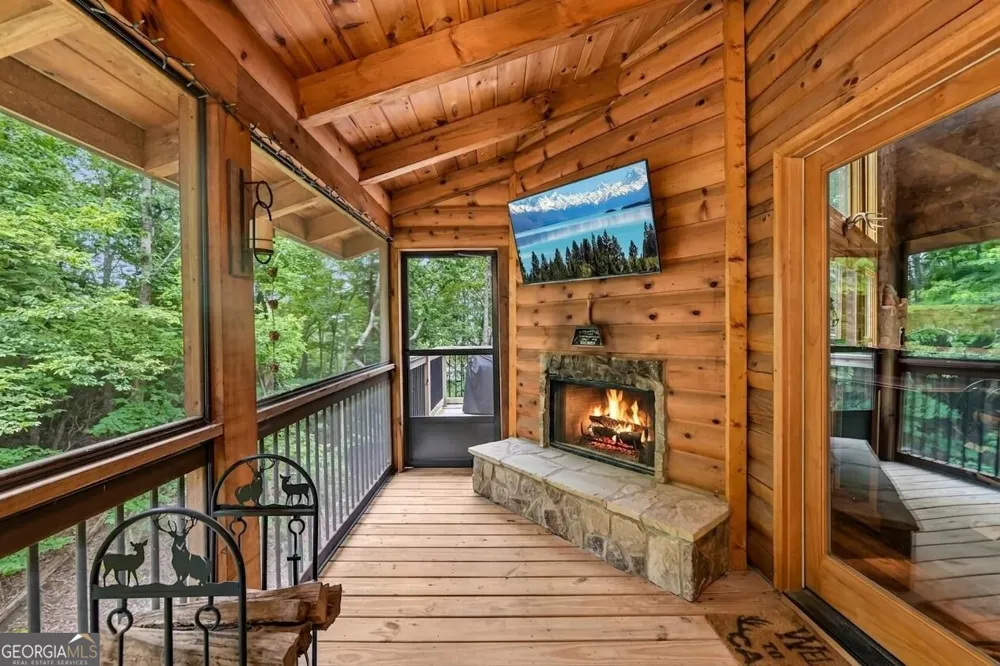 462 Ranch Mountain DR Dahlonega, GA 30533