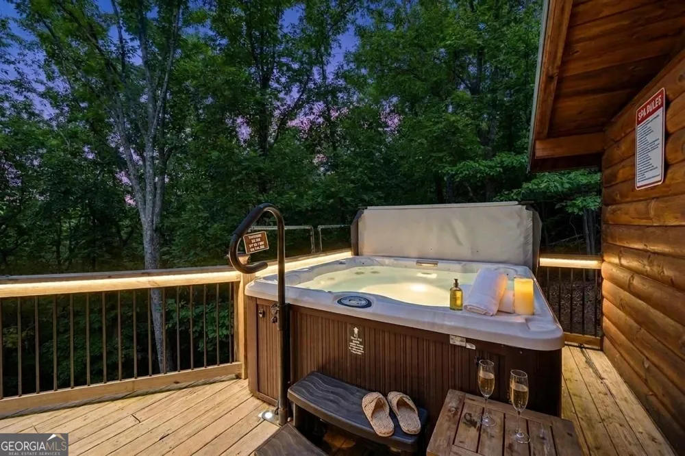 462 Ranch Mountain DR Dahlonega, GA 30533