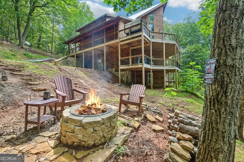 462 Ranch Mountain DR Dahlonega, GA 30533