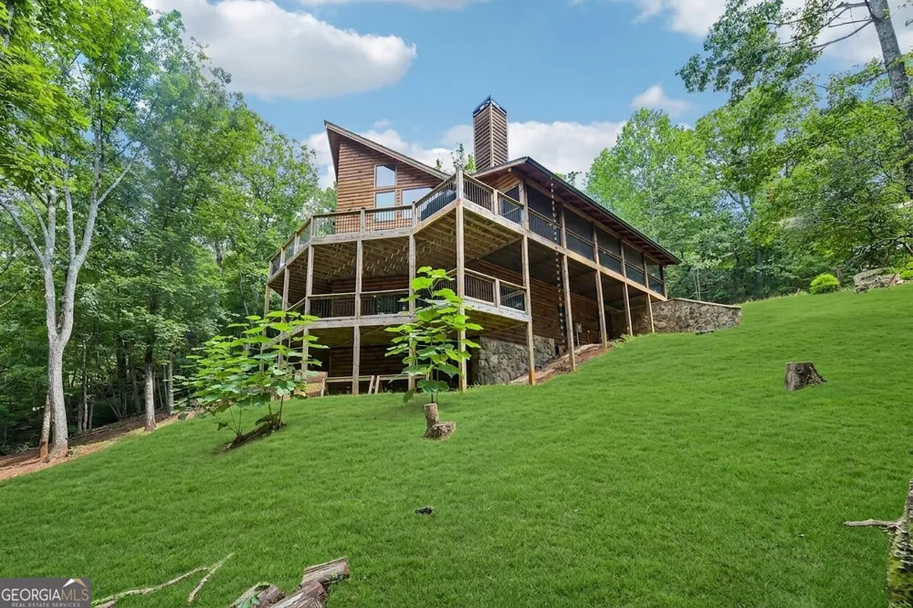 462 Ranch Mountain DR Dahlonega, GA 30533