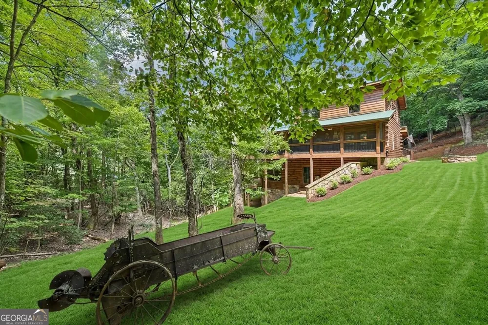 462 Ranch Mountain DR Dahlonega, GA 30533