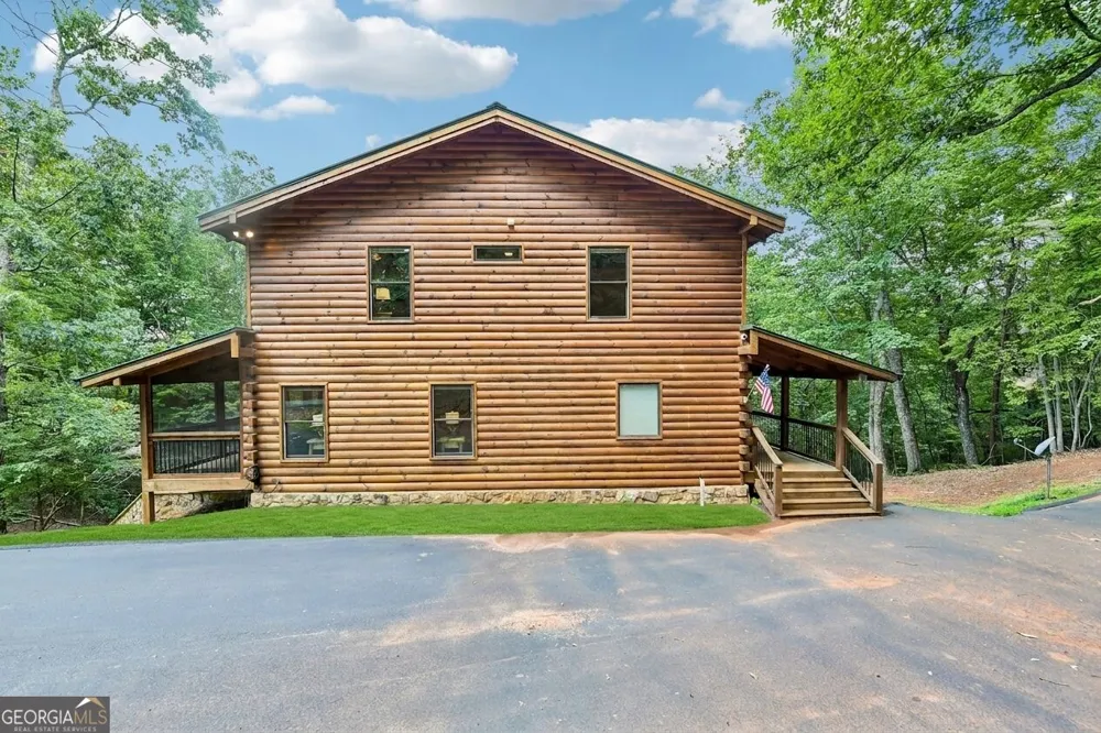462 Ranch Mountain DR Dahlonega, GA 30533