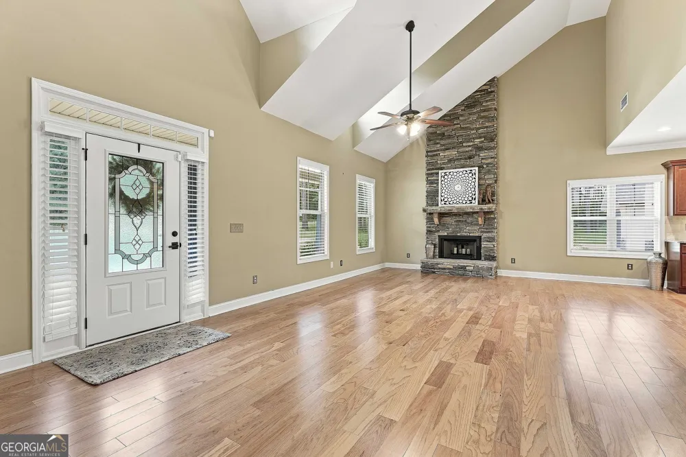 19 Rock House Estates DR Senoia, GA 30276