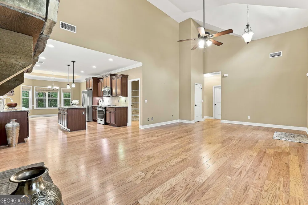 19 Rock House Estates DR Senoia, GA 30276