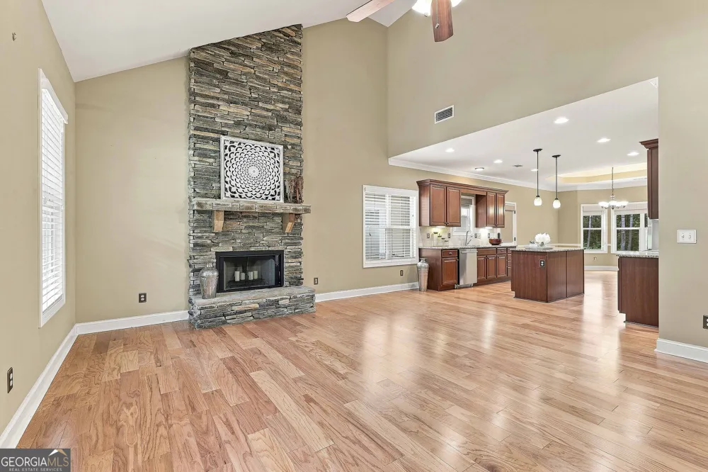 19 Rock House Estates DR Senoia, GA 30276