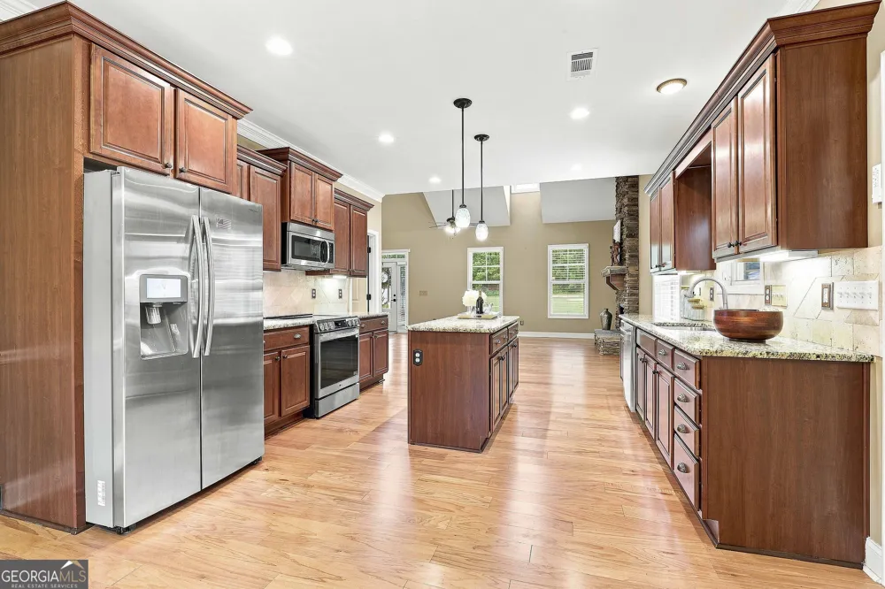 19 Rock House Estates DR Senoia, GA 30276