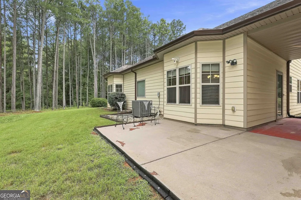 19 Rock House Estates DR Senoia, GA 30276