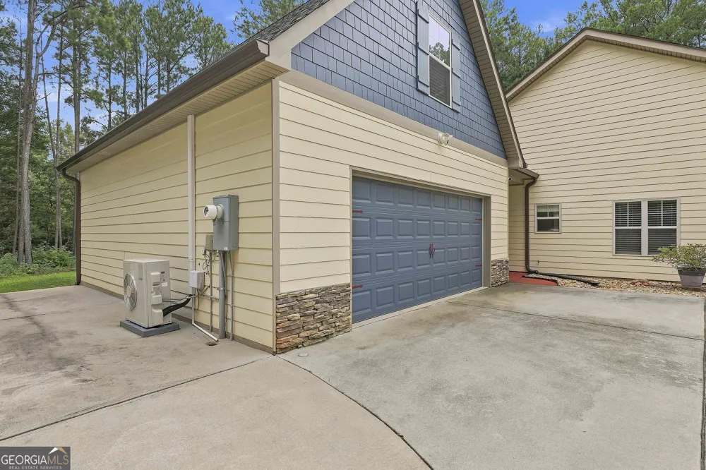 19 Rock House Estates DR Senoia, GA 30276