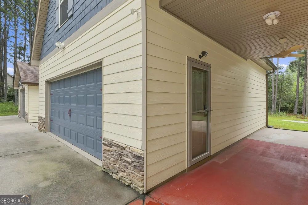 19 Rock House Estates DR Senoia, GA 30276