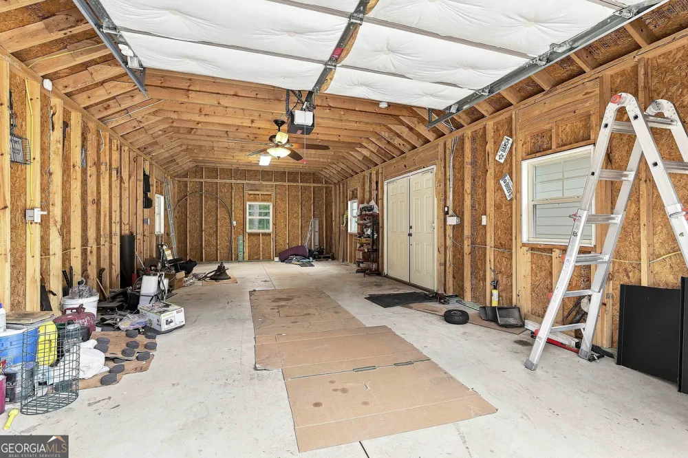 19 Rock House Estates DR Senoia, GA 30276