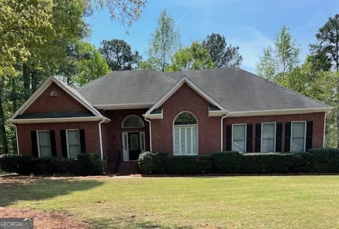 1316 Lake Forest LN