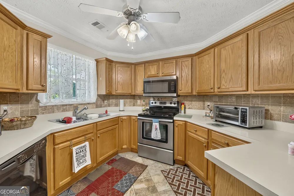 199 Harbor DR Eatonton, GA 31024