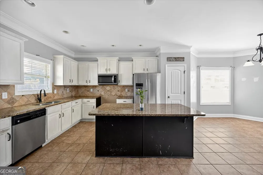 113 Rosales DR Bonaire, GA 31005