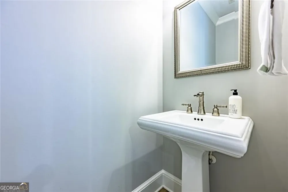 11193 Calypso DR Alpharetta, GA 30009