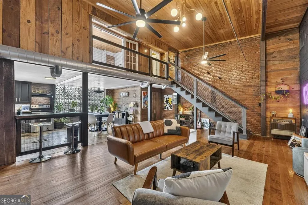 105 West Harris ST Eatonton, GA 31024