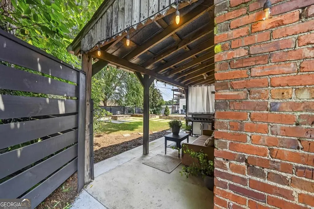 105 West Harris ST Eatonton, GA 31024