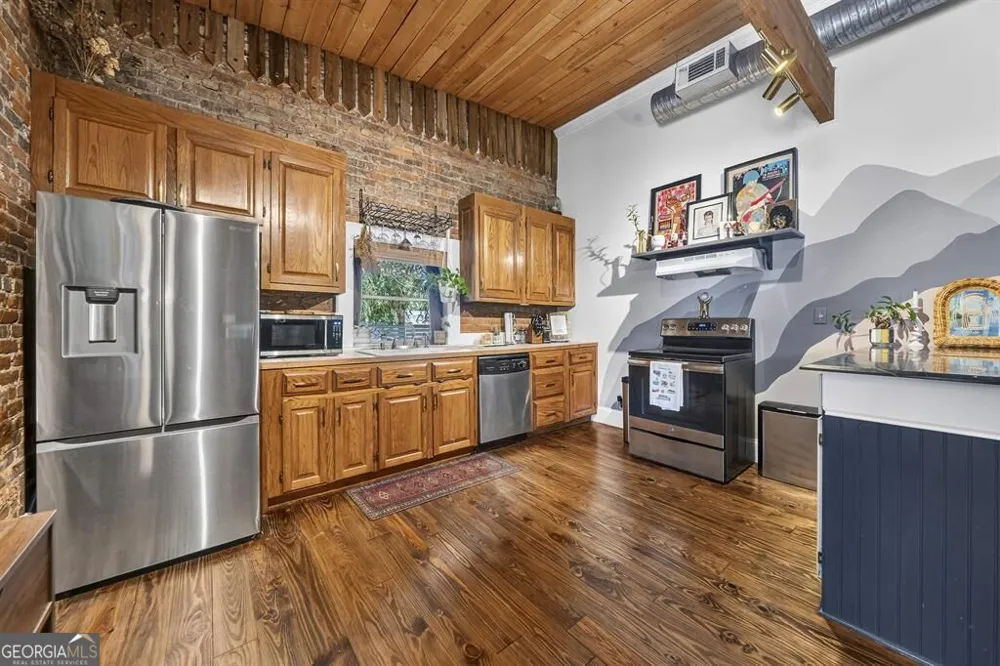 105 West Harris ST Eatonton, GA 31024