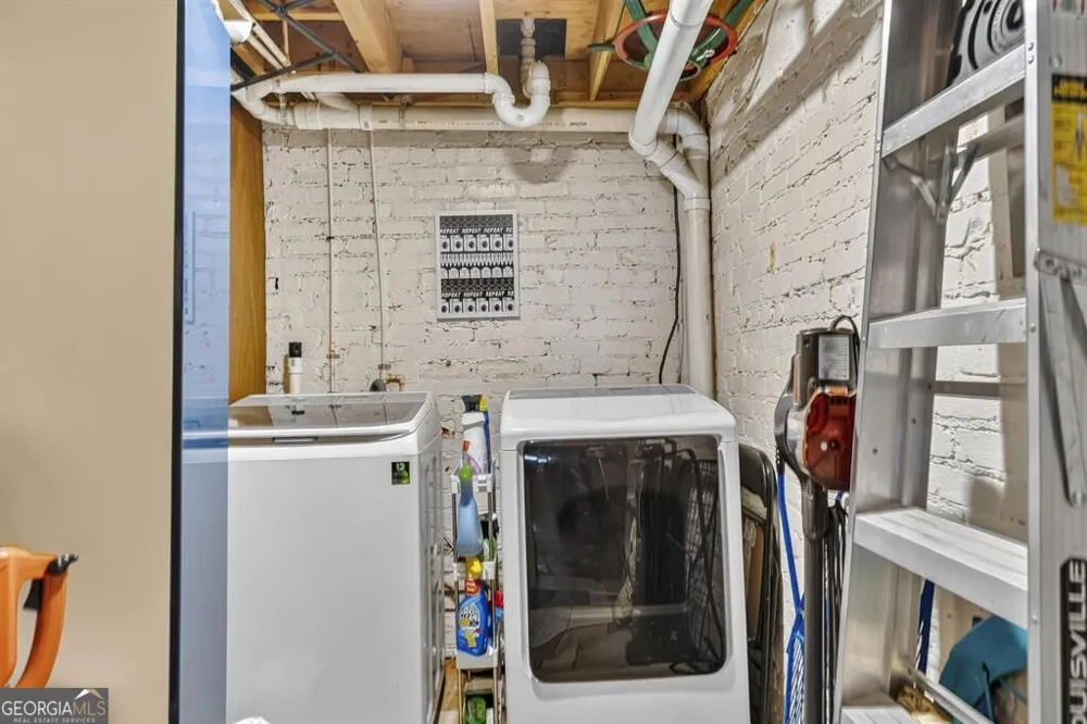 105 West Harris ST Eatonton, GA 31024