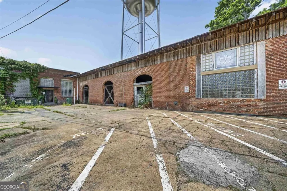 105 West Harris ST Eatonton, GA 31024