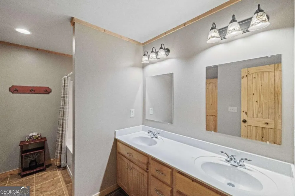 120 Pasha DR Ellijay, GA 30540