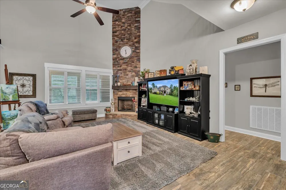 223 Yale CIR Bonaire, GA 31005
