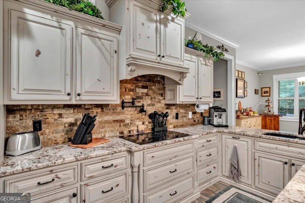 223 Yale CIR Bonaire, GA 31005