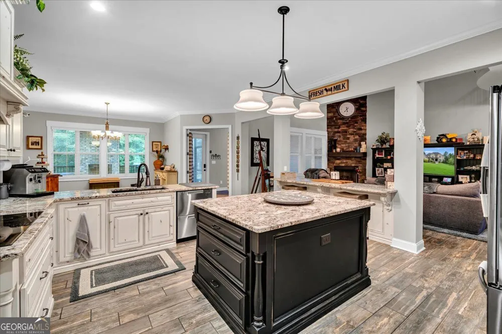 223 Yale CIR Bonaire, GA 31005