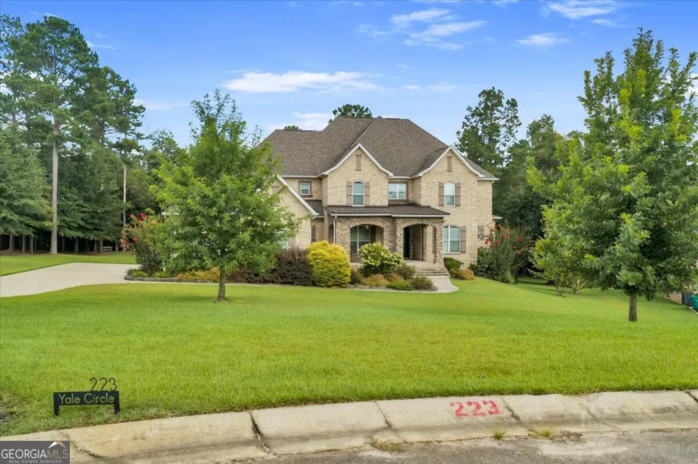 223 Yale CIR Bonaire, GA 31005