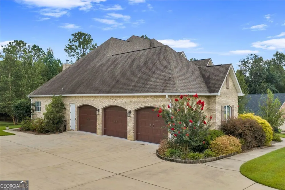 223 Yale CIR Bonaire, GA 31005