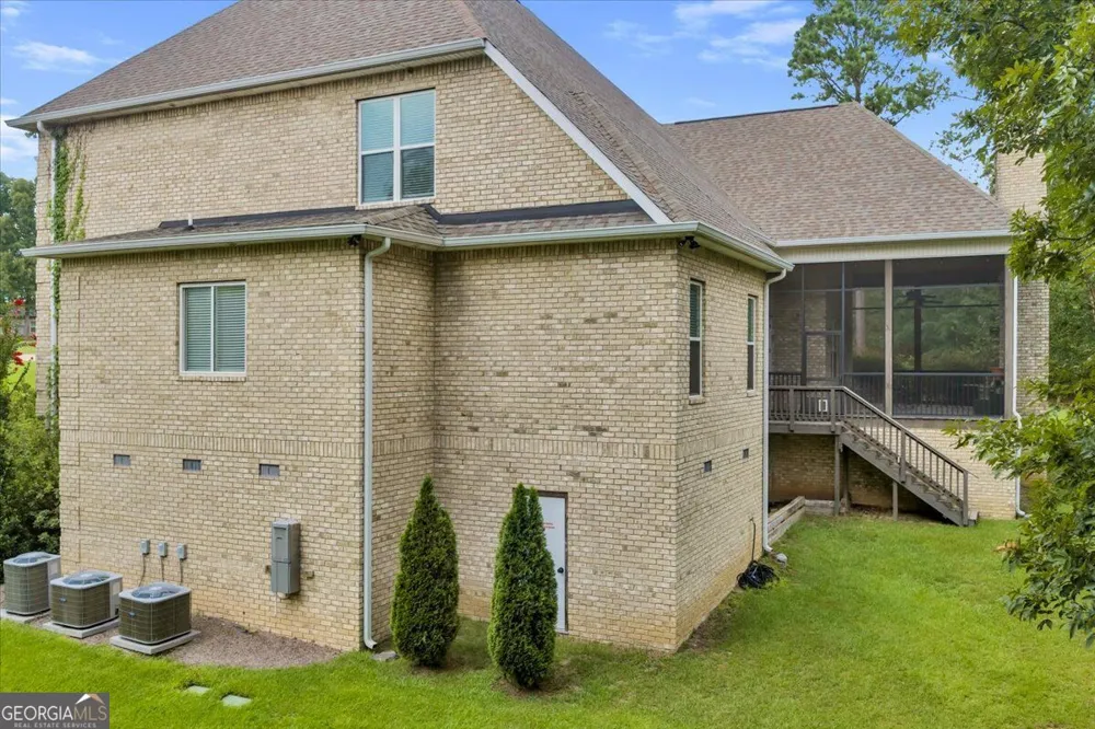 223 Yale CIR Bonaire, GA 31005