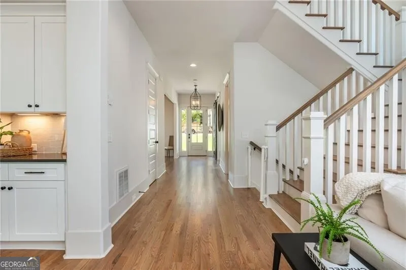 1264 Hayes DR SE Smyrna, GA 30080