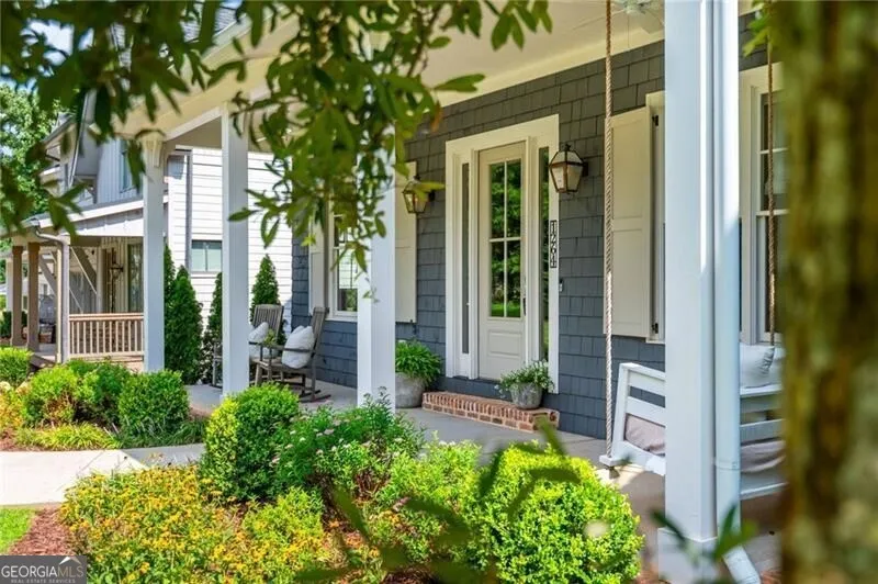 1264 Hayes DR SE Smyrna, GA 30080