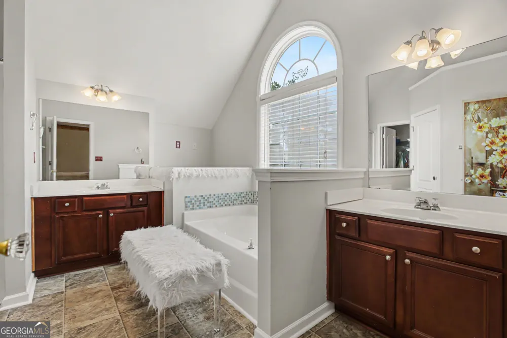 140 Revolutionary DR Hampton, GA 30228