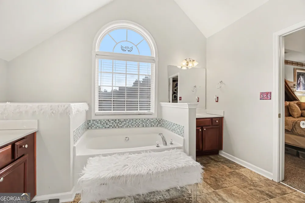 140 Revolutionary DR Hampton, GA 30228