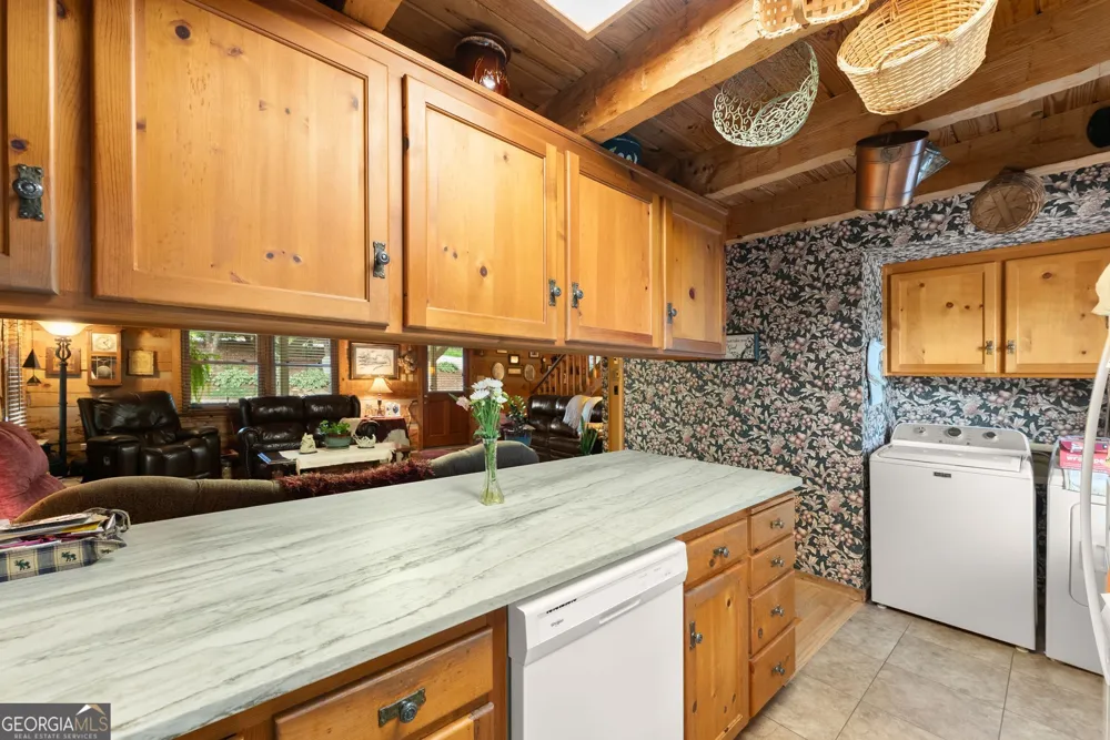 481 Leona LN Cleveland, GA 30528