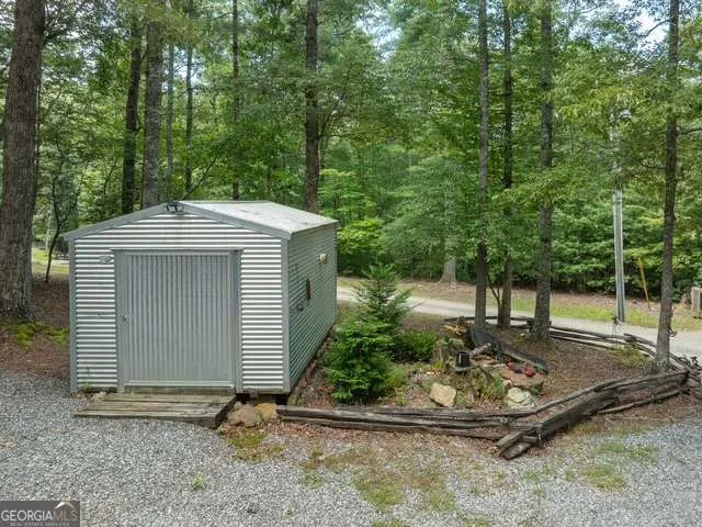 19 Ladybug LN Blue Ridge, GA 30513