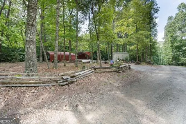 19 Ladybug LN Blue Ridge, GA 30513