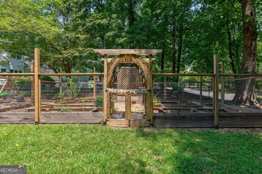 152 Thornhill DR Athens, GA 30607