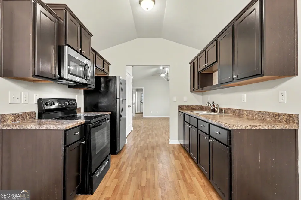 2362 Glebe CT Hampton, GA 30228