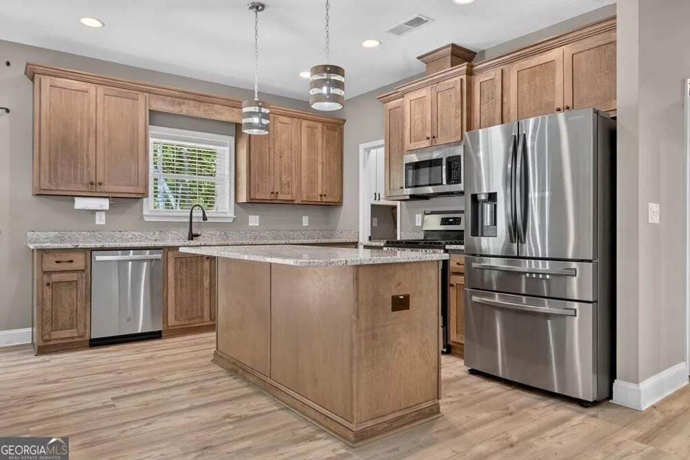 607 Satsuma CT S Ellijay, GA 30540