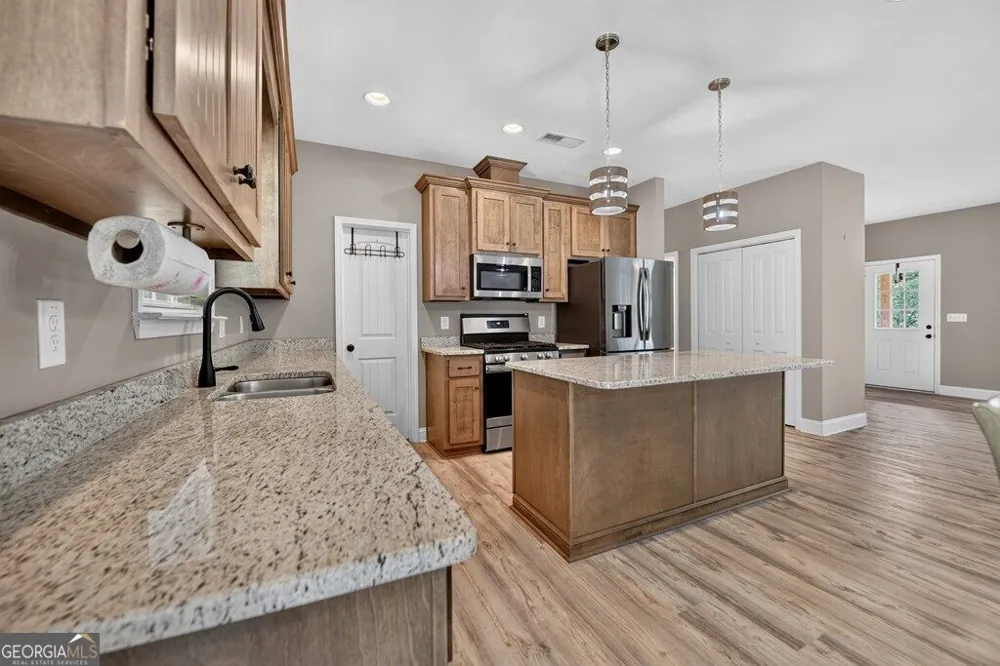 607 Satsuma CT S Ellijay, GA 30540