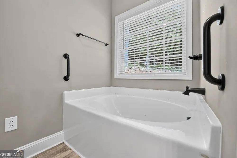 607 Satsuma CT S Ellijay, GA 30540