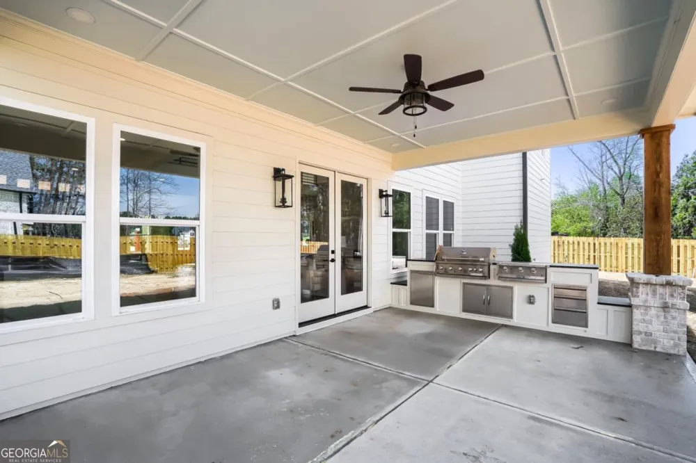 932 Cooper RD Grayson, GA 30017