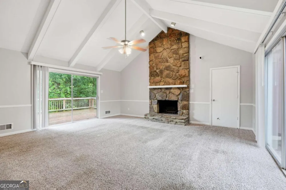 1384 Huntsmen GLN Riverdale, GA 30296