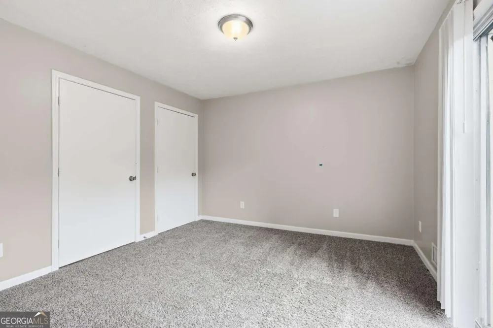 1384 Huntsmen GLN Riverdale, GA 30296