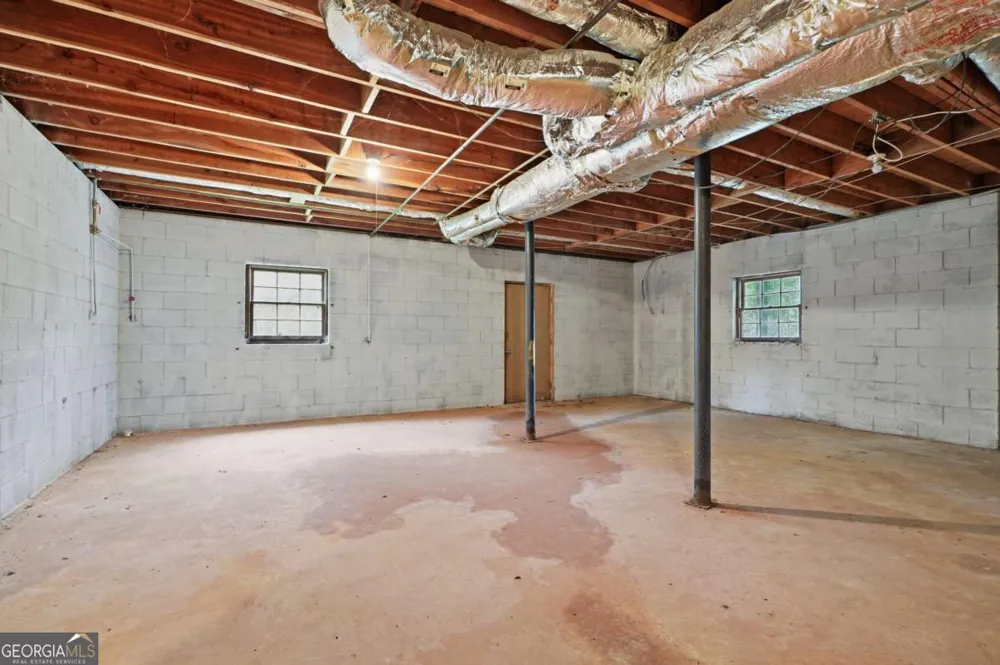 1384 Huntsmen GLN Riverdale, GA 30296