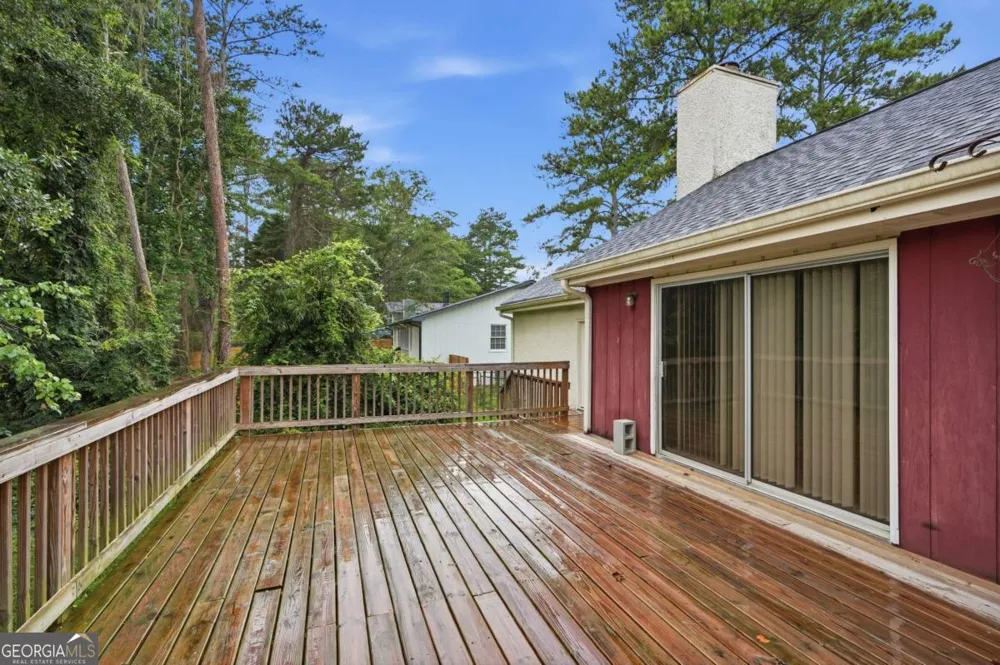 1384 Huntsmen GLN Riverdale, GA 30296