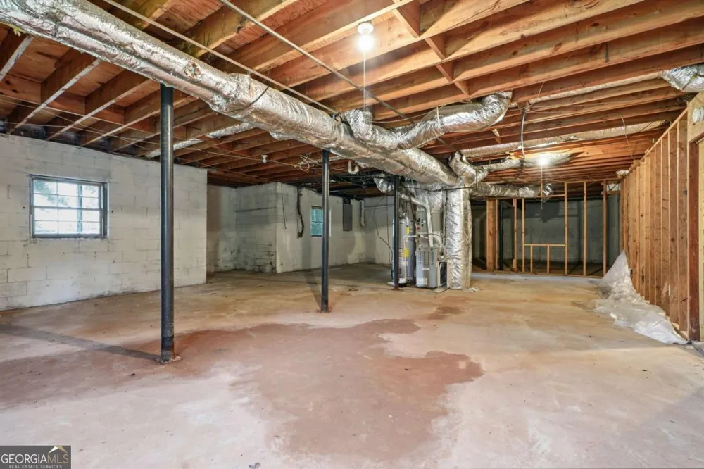 1384 Huntsmen GLN Riverdale, GA 30296