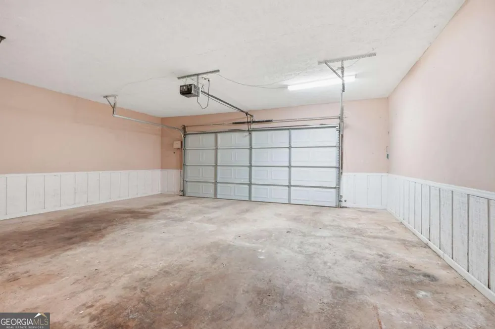 1384 Huntsmen GLN Riverdale, GA 30296