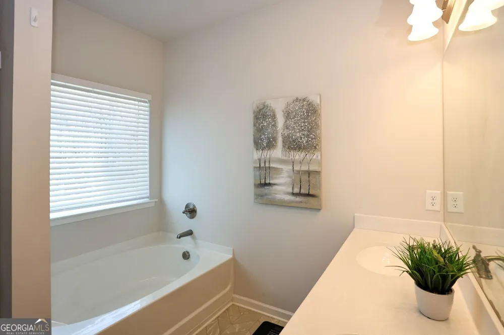154 Laurel Cove DR Hoschton, GA 30548